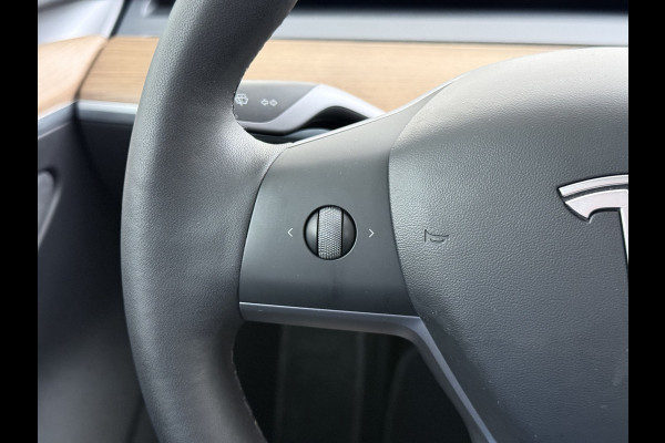 Tesla Model 3 Standard RWD Plus LFP Accu SOH 90,5% Warmtepomp Lmv 19" Elek.Achterklep Leder Panoramadak Navi Ecc Camera's Navi Ecc Pdc Traffic Aware Cruise + Aut.Sturen Lmv Led Elek.Stoelen+Memory+Verwarmd Dealeronderhouden Origineel Nederlandse Auto Garantie op Accu en Motor tot 21-6-2030/160.000km