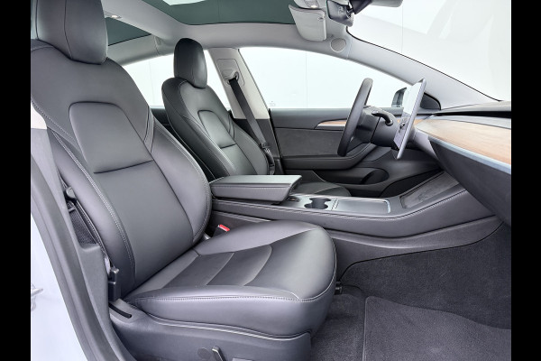 Tesla Model 3 Standard RWD Plus LFP Accu SOH 90,5% Warmtepomp Lmv 19" Elek.Achterklep Leder Panoramadak Navi Ecc Camera's Navi Ecc Pdc Traffic Aware Cruise + Aut.Sturen Lmv Led Elek.Stoelen+Memory+Verwarmd Dealeronderhouden Origineel Nederlandse Auto Garantie op Accu en Motor tot 21-6-2030/160.000km