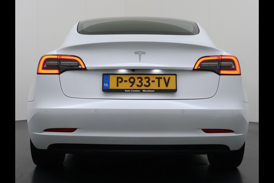 Tesla Model 3 Standard RWD Plus LFP Accu SOH 90,5% Warmtepomp Lmv 19" Elek.Achterklep Leder Panoramadak Navi Ecc Camera's Navi Ecc Pdc Traffic Aware Cruise + Aut.Sturen Lmv Led Elek.Stoelen+Memory+Verwarmd Dealeronderhouden Origineel Nederlandse Auto Garantie op Accu en Motor tot 21-6-2030/160.000km