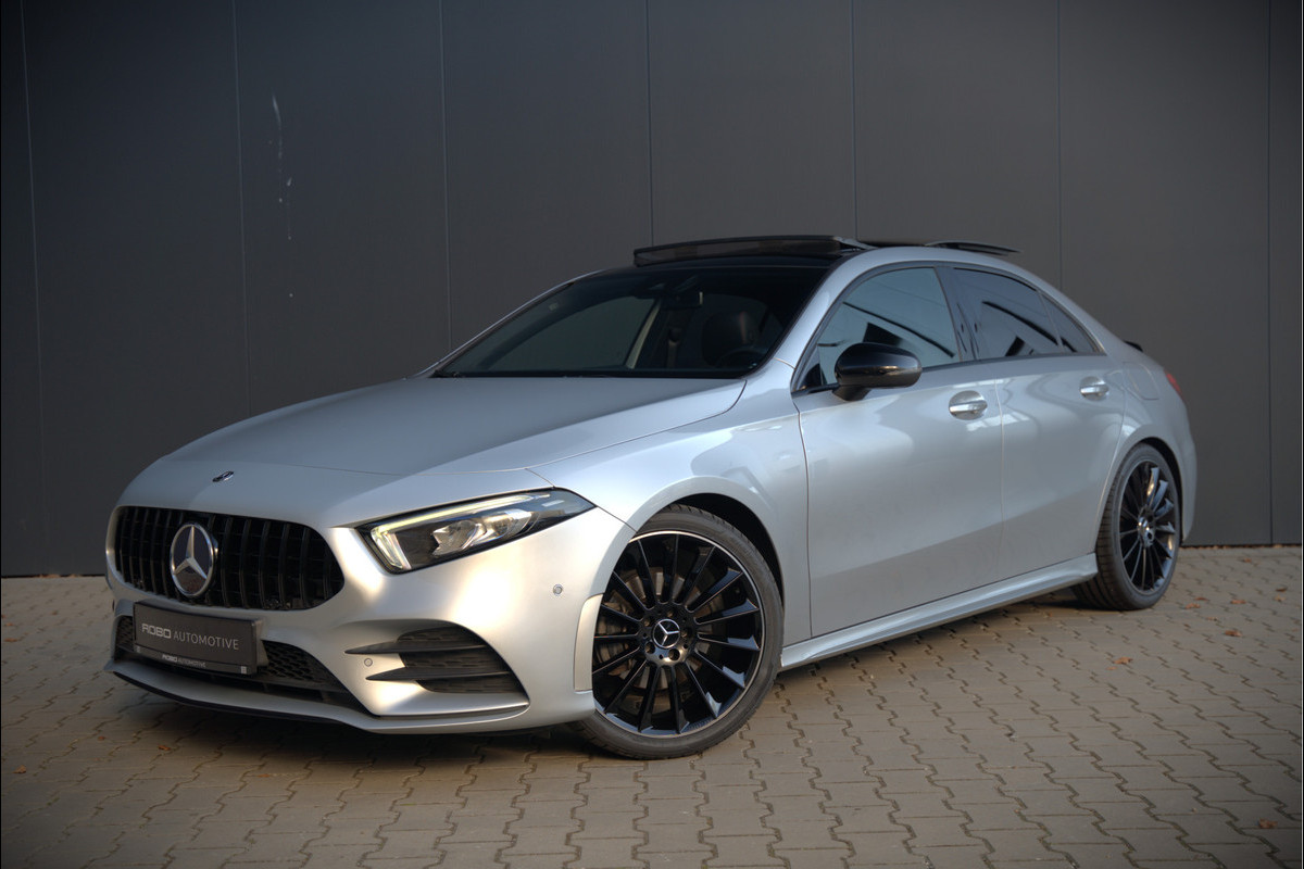 Mercedes-Benz A-Klasse 180 Business Solution AMG | Panoramadak | Stoelverwarming | Camera | Navigatie | Apple Carplay | Keyless | Cruise Control | DAB |