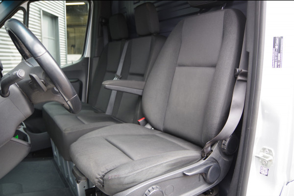 Mercedes-Benz Sprinter 319 3.0 CDI V6 L2H2 AUT. LED, 3.5T TREKHAAK, 360 CAMERA, ADAPT. CRUISE, MBUX 10'', NAVI, CLIMA, PARKEERSENSOREN