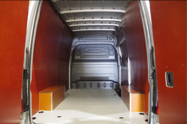 Mercedes-Benz Sprinter 319 3.0 CDI V6 L2H2 AUT. LED, 3.5T TREKHAAK, 360 CAMERA, ADAPT. CRUISE, MBUX 10'', NAVI, CLIMA, PARKEERSENSOREN