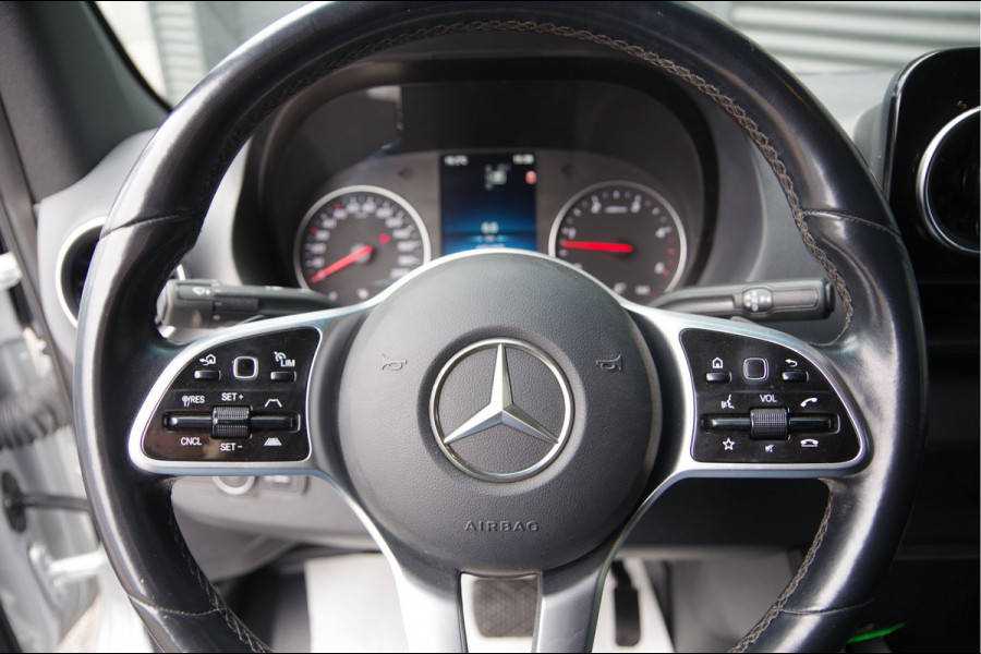 Mercedes-Benz Sprinter 319 3.0 CDI V6 L2H2 AUT. LED, 3.5T TREKHAAK, 360 CAMERA, ADAPT. CRUISE, MBUX 10'', NAVI, CLIMA, PARKEERSENSOREN