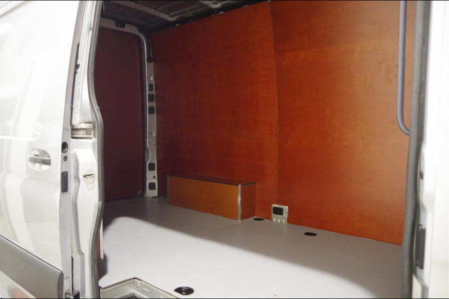 Mercedes-Benz Sprinter 319 3.0 CDI V6 L2H2 AUT. LED, 3.5T TREKHAAK, 360 CAMERA, ADAPT. CRUISE, MBUX 10'', NAVI, CLIMA, PARKEERSENSOREN