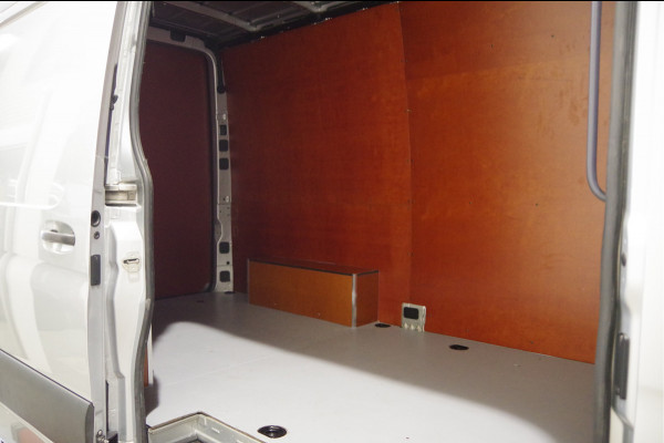 Mercedes-Benz Sprinter 319 3.0 CDI V6 L2H2 AUT. LED, 3.5T TREKHAAK, 360 CAMERA, ADAPT. CRUISE, MBUX 10'', NAVI, CLIMA, PARKEERSENSOREN