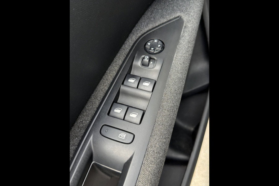 Peugeot 3008 1.2 PureTech Active Business - AUTOMAAT - 68.000 KM I Apple CarPlay / Navigatie I Airco I LED I Dealer onderhouden