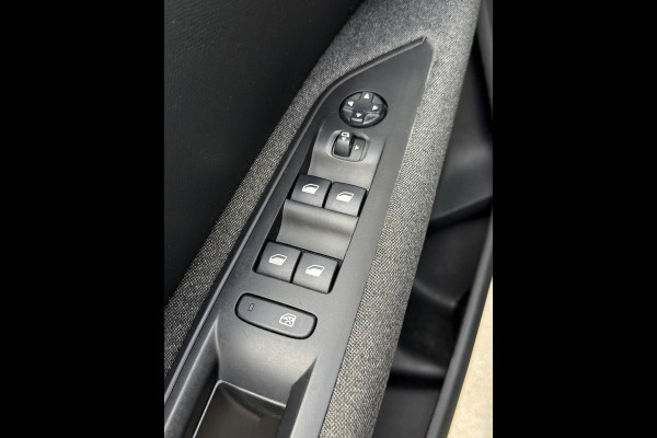 Peugeot 3008 1.2 PureTech Active Business - AUTOMAAT - 68.000 KM I Apple CarPlay / Navigatie I Airco I LED I Dealer onderhouden