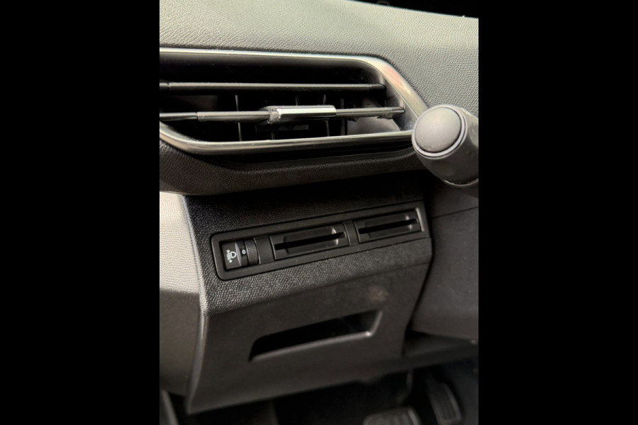 Peugeot 3008 1.2 PureTech Active Business - AUTOMAAT - 68.000 KM I Apple CarPlay / Navigatie I Airco I LED I Dealer onderhouden