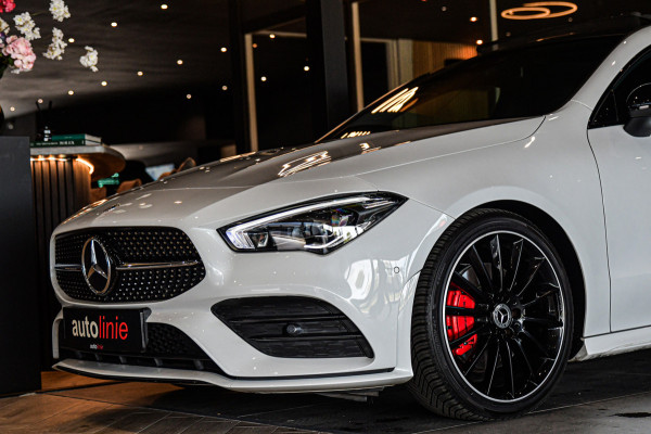 Mercedes-Benz CLA-Klasse 200 4MATIC AMG. Pano, HUD, Keyless, Camera, CarPlay, Sfeer!
