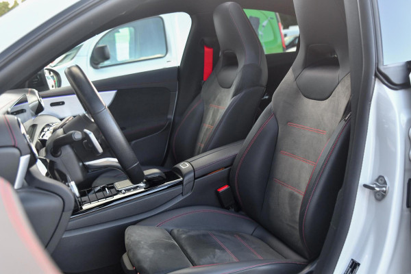 Mercedes-Benz CLA-Klasse 200 4MATIC AMG. Pano, HUD, Keyless, Camera, CarPlay, Sfeer!