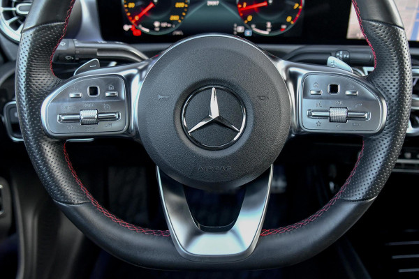 Mercedes-Benz CLA-Klasse 200 4MATIC AMG. Pano, HUD, Keyless, Camera, CarPlay, Sfeer!