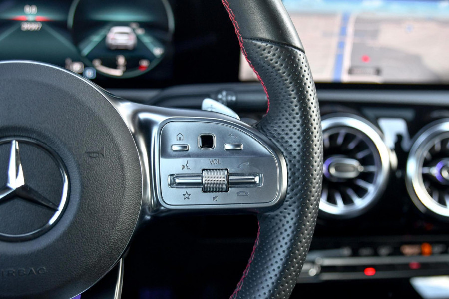 Mercedes-Benz CLA-Klasse 200 4MATIC AMG. Pano, HUD, Keyless, Camera, CarPlay, Sfeer!