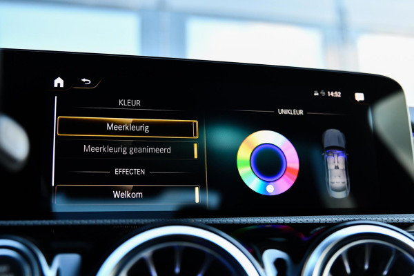 Mercedes-Benz CLA-Klasse 200 4MATIC AMG. Pano, HUD, Keyless, Camera, CarPlay, Sfeer!