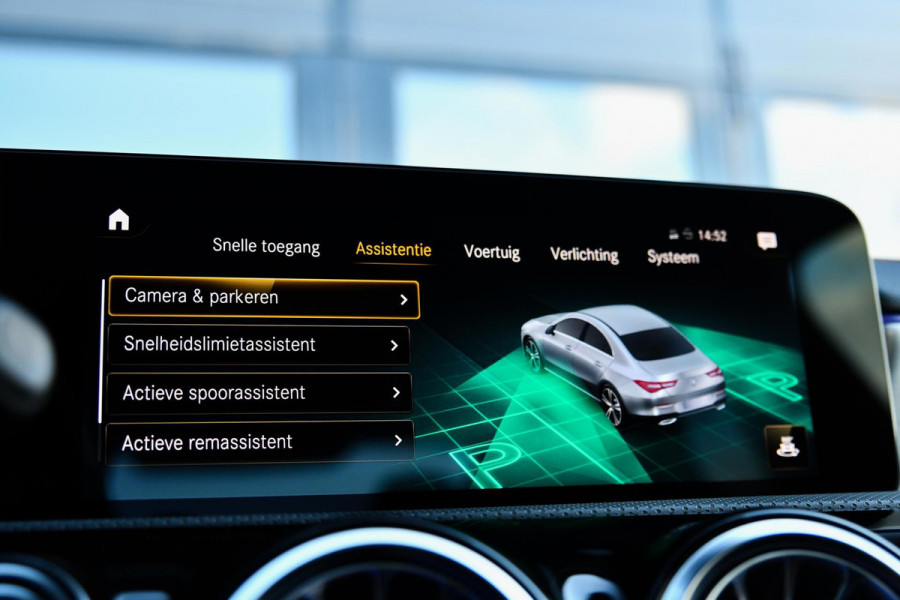 Mercedes-Benz CLA-Klasse 200 4MATIC AMG. Pano, HUD, Keyless, Camera, CarPlay, Sfeer!