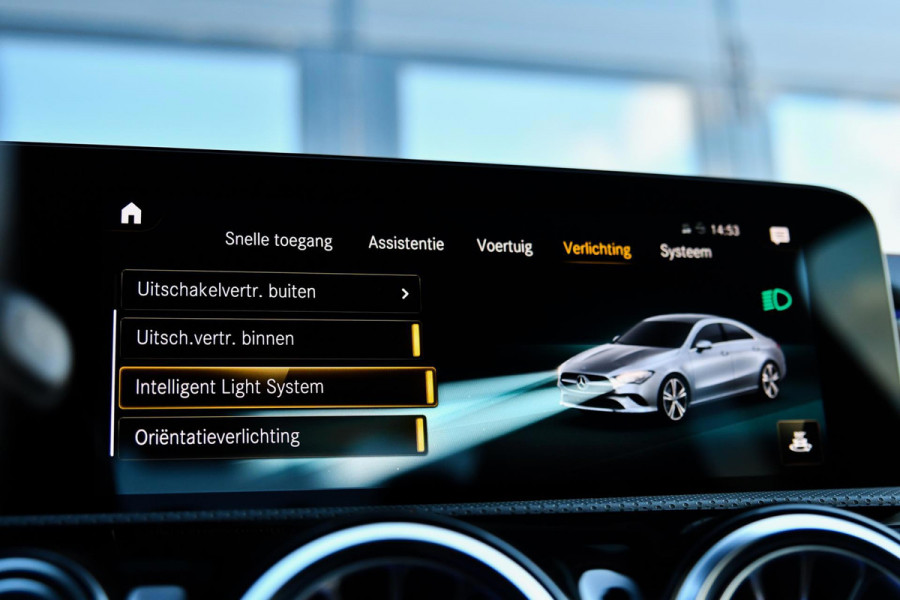 Mercedes-Benz CLA-Klasse 200 4MATIC AMG. Pano, HUD, Keyless, Camera, CarPlay, Sfeer!