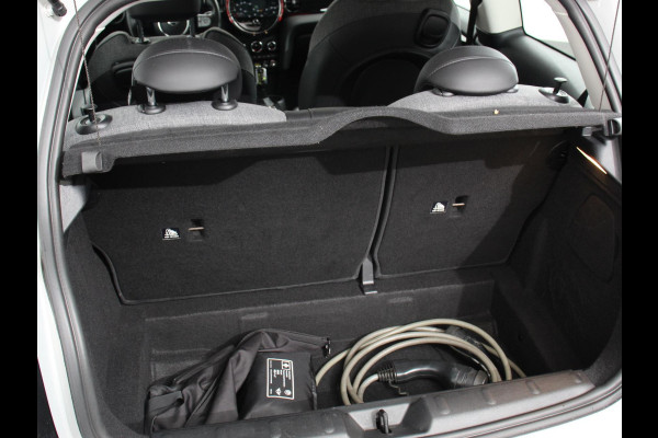 MINI Mini Electric Business Edition Automaat 33 kWh SOH 95% Navigatie Climate Control  Lichtmetalen Velgen  Dab Parkeer sensoren Cruise Control