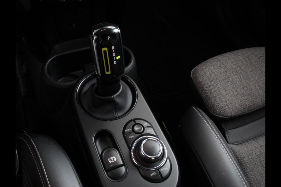 MINI Mini Electric Business Edition Automaat 33 kWh SOH 95% Navigatie Climate Control  Lichtmetalen Velgen  Dab Parkeer sensoren Cruise Control