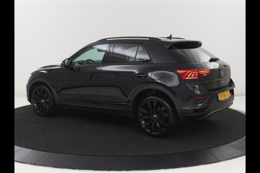 Volkswagen T-Roc 1.5 TSI Sport | Carplay | Virtual Cockpit | Full LED | Navigatie | Climate control | Parkeerhulp | 19'' lichtmetalen velgen | Bluetooth | Getint glas | Sportstuur