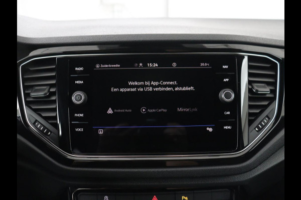 Volkswagen T-Roc 1.5 TSI Sport | Carplay | Virtual Cockpit | Full LED | Navigatie | Climate control | Parkeerhulp | 19'' lichtmetalen velgen | Bluetooth | Getint glas | Sportstuur