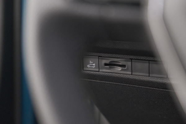 Peugeot 408 Hybrid 145 e-DCS6 GT | 360 Camera | Alcantara Pakket | Adaptieve Cruise Control | Elektrische Kofferklep
