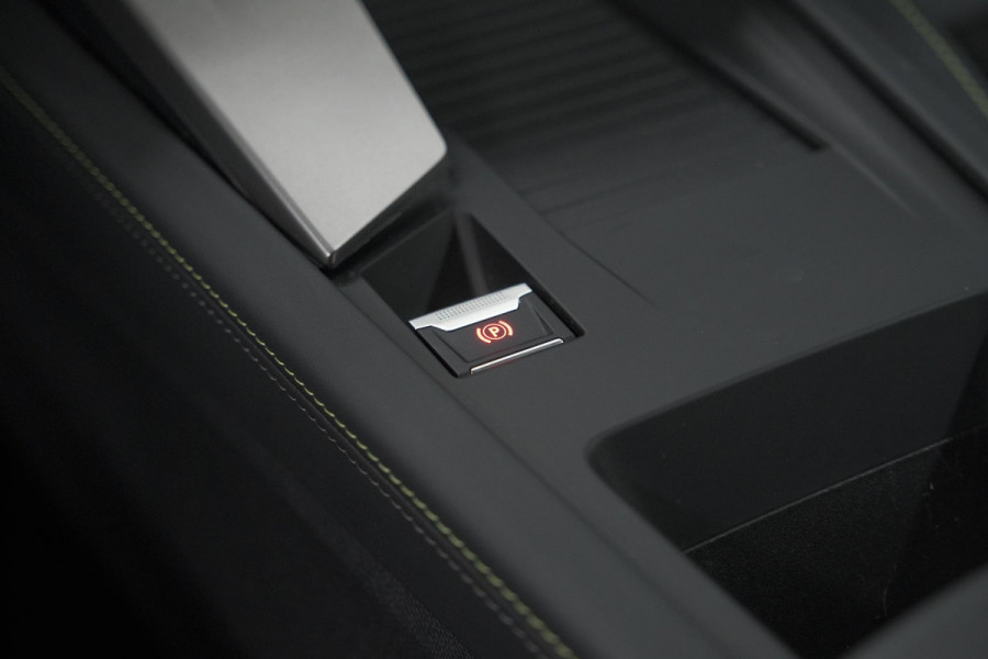 Peugeot 408 Hybrid 145 e-DCS6 GT | 360 Camera | Alcantara Pakket | Adaptieve Cruise Control | Elektrische Kofferklep