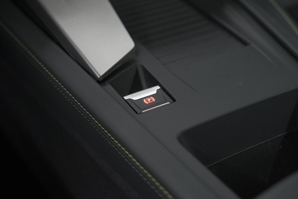 Peugeot 408 Hybrid 145 e-DCS6 GT | 360 Camera | Alcantara Pakket | Adaptieve Cruise Control | Elektrische Kofferklep