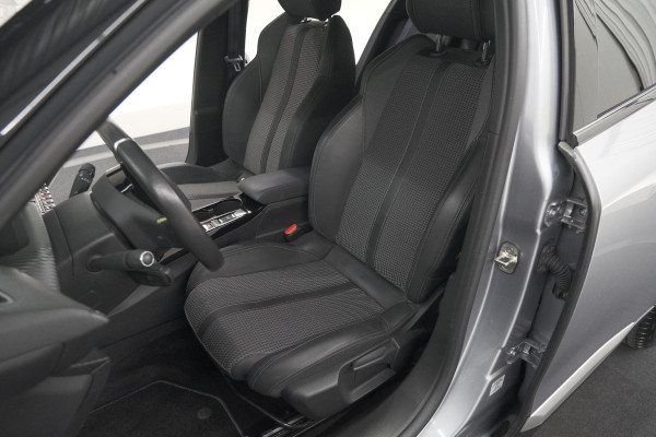 Peugeot 2008 PureTech 130 GT-Line | Camera | Adaptieve Cruise Control | Navigatie | Climate Control