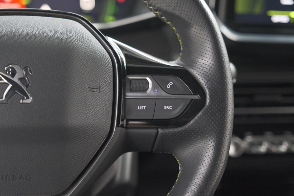 Peugeot 2008 PureTech 130 GT-Line | Camera | Adaptieve Cruise Control | Navigatie | Climate Control