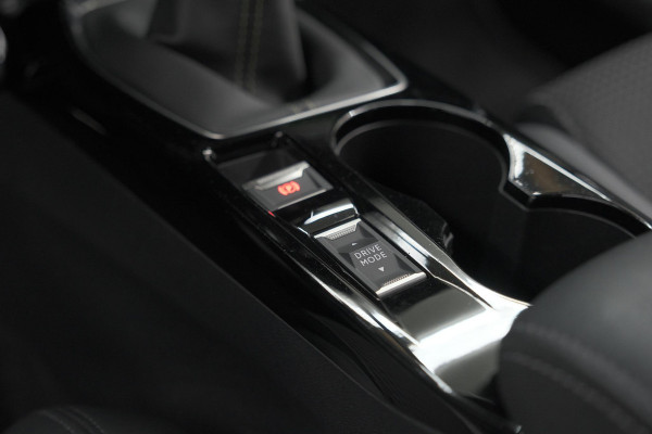 Peugeot 2008 PureTech 130 GT-Line | Camera | Adaptieve Cruise Control | Navigatie | Climate Control