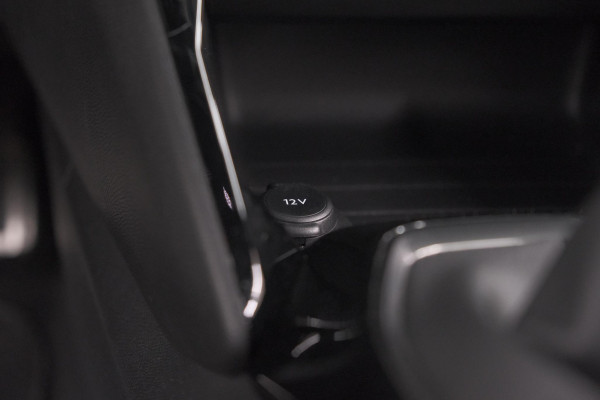 Peugeot 2008 PureTech 130 GT-Line | Camera | Adaptieve Cruise Control | Navigatie | Climate Control