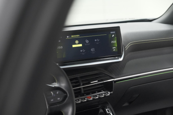 Peugeot 2008 PureTech 130 GT-Line | Camera | Adaptieve Cruise Control | Navigatie | Climate Control