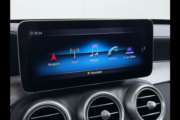Mercedes-Benz C-Klasse Estate 300 EQ Hybrid Business Sol. AMG Night Ltd Panoramadak Trekhaak Navi 360°Camera Stoelverwarming Apple Carplay Android Auto Matrix Led Lmv Privacy Glas Elek. Privacy Glas Bluetooth Elek.Achterklep Led 1.800KG Trekgewicht 1e Eigenaar Dealeronderhouden Origineel Nederlandse Auto