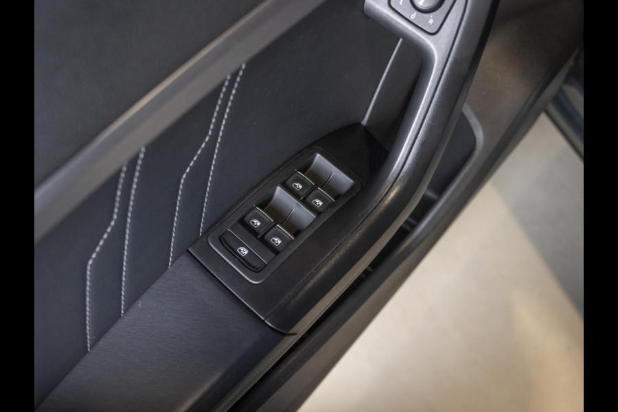 Seat Ateca 1.5 TSI FR Business Intense / 150pk / Stoel en stuurverwarming / Achteruitrij camera /