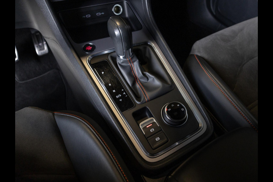 Seat Ateca 1.5 TSI FR Business Intense / 150pk / Stoel en stuurverwarming / Achteruitrij camera /