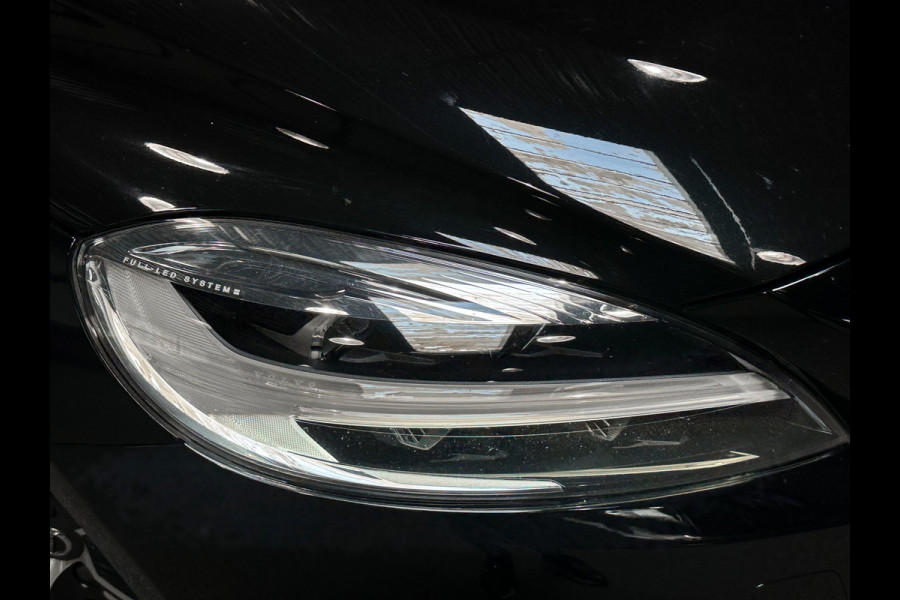 Volvo V40 2.0 D3 R-Design Sport Camera|Navi|Stoelverwarming|NL Auto