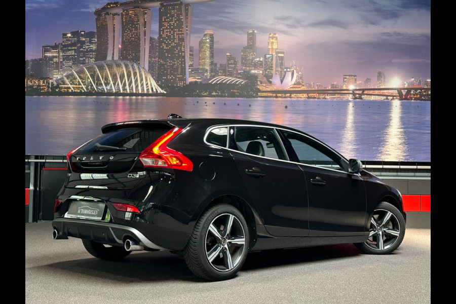 Volvo V40 2.0 D3 R-Design Sport Camera|Navi|Stoelverwarming|NL Auto