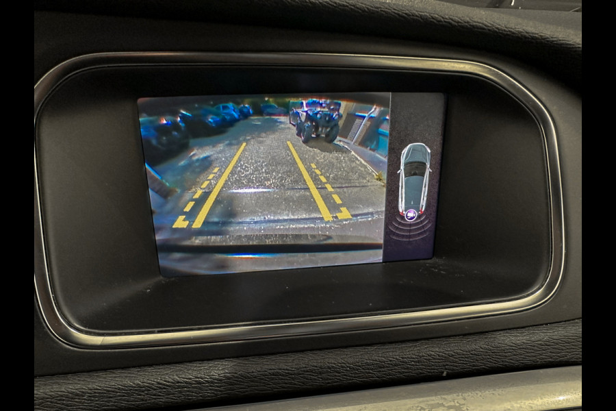 Volvo V40 2.0 D3 R-Design Sport Camera|Navi|Stoelverwarming|NL Auto