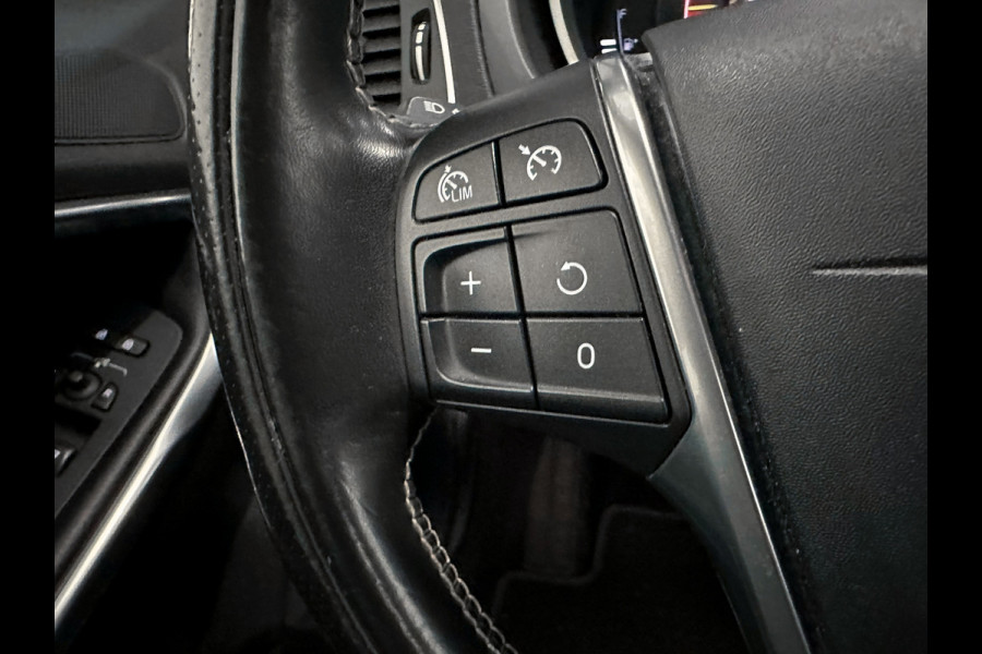 Volvo V40 2.0 D3 R-Design Sport Camera|Navi|Stoelverwarming|NL Auto