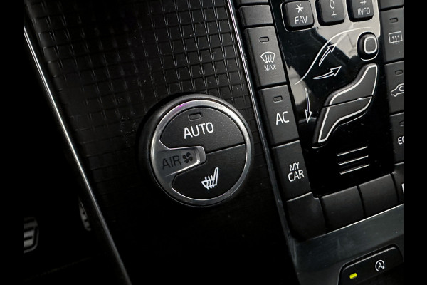 Volvo V40 2.0 D3 R-Design Sport Camera|Navi|Stoelverwarming|NL Auto