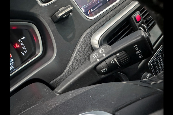 Volvo V40 2.0 D3 R-Design Sport Camera|Navi|Stoelverwarming|NL Auto