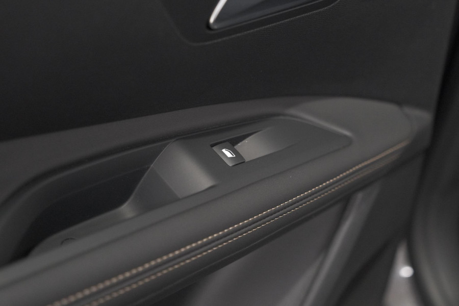 Peugeot 5008 PureTech 130 EAT8 GT | 7 Zitplaatsen | Camera | Adaptieve Cruise Control | Apple Carplay