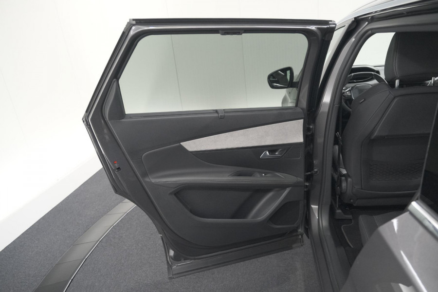 Peugeot 5008 PureTech 130 EAT8 GT | 7 Zitplaatsen | Camera | Adaptieve Cruise Control | Apple Carplay