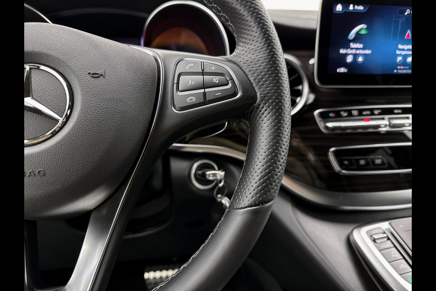 Mercedes-Benz V-Klasse 300d L3 4-Matic Avantgarde 7 zitplaatsen AMG-Line Vol opties Airmatic Stoelventilatie Nappa leder