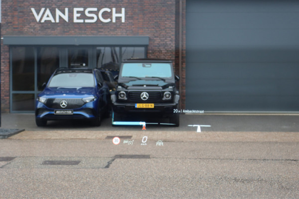 Mercedes-Benz EQE SUV 350+ AMG Line 96 kWh | Airmatic | Hyperscreen | Achterasbesturing | Distronic+ | Massage | Trekhaak | Burmester | HUD | Stoelventilatie | Verwarmd Stuurwiel | Digital Light | Leder | 22kW |