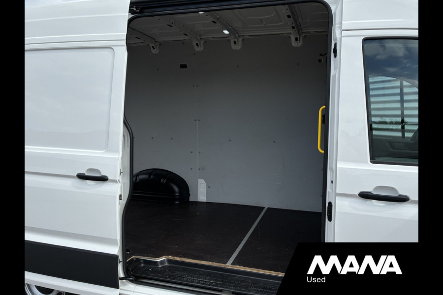 Volkswagen Crafter 35 2.0 TDI L3H3 Automaat Cruise Airco Sensoren