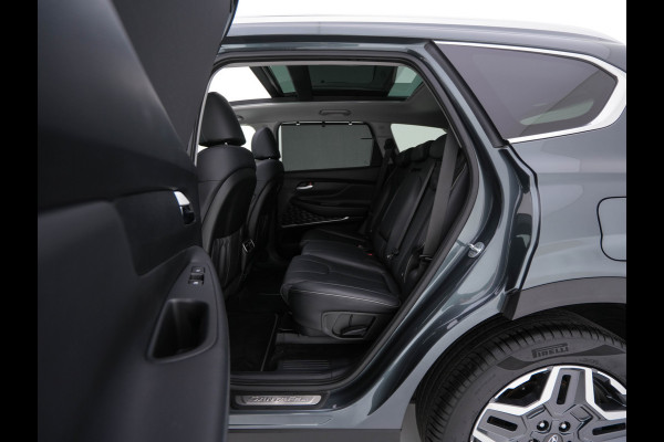 Hyundai Santa Fe 1.6 T-GDI HEV Premium Sky (Face-lift) (INCL-BTW) *PANO | LEATHER | FULL-LED | ADAPTIVE-CRUISE | BLINDSPOT | MEMORY-PACK | DIGI-COCKPIT | SHIFTPADDLES | PRIVACYGLASS | NAVI-FULLMAP | HEAD-UP |19''ALU*