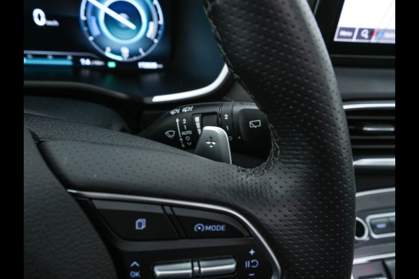 Hyundai Santa Fe 1.6 T-GDI HEV Premium Sky (Face-lift) (INCL-BTW) *PANO | LEATHER | FULL-LED | ADAPTIVE-CRUISE | BLINDSPOT | MEMORY-PACK | DIGI-COCKPIT | SHIFTPADDLES | PRIVACYGLASS | NAVI-FULLMAP | HEAD-UP |19''ALU*