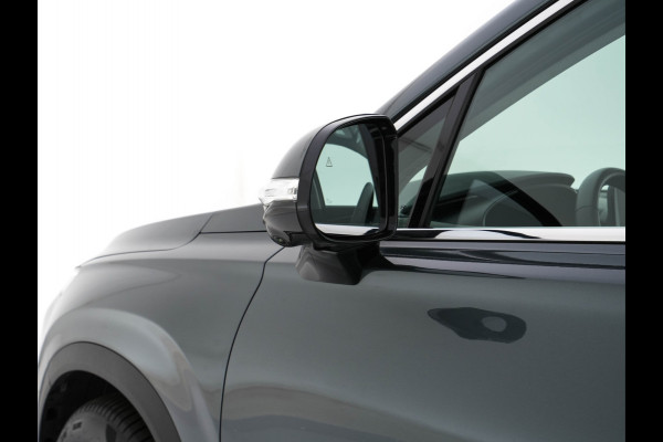 Hyundai Santa Fe 1.6 T-GDI HEV Premium Sky (Face-lift) (INCL-BTW) *PANO | LEATHER | FULL-LED | ADAPTIVE-CRUISE | BLINDSPOT | MEMORY-PACK | DIGI-COCKPIT | SHIFTPADDLES | PRIVACYGLASS | NAVI-FULLMAP | HEAD-UP |19''ALU*
