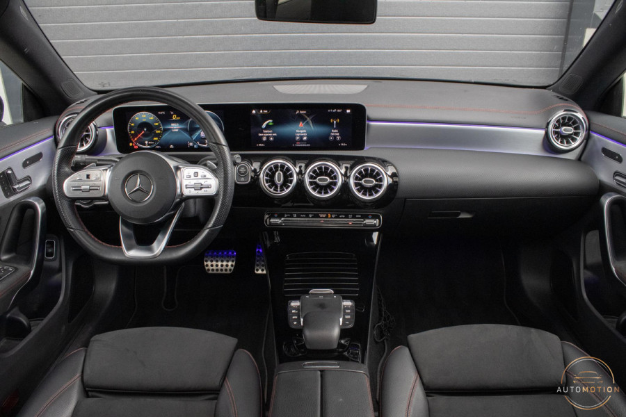 Mercedes-Benz CLA-Klasse 200 AMG Pano Memory Camera Sfeer