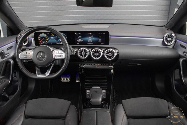 Mercedes-Benz CLA-Klasse 200 AMG Pano Memory Camera Sfeer